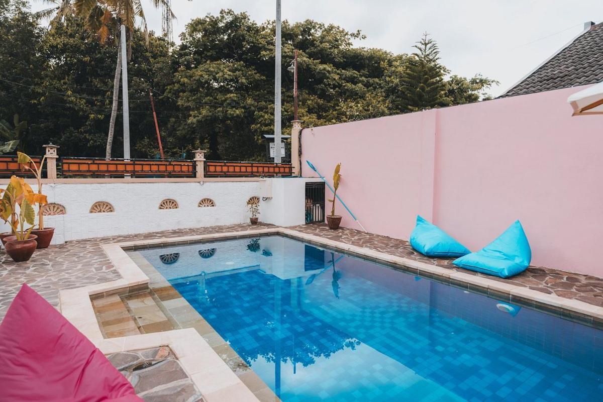 Mong Bungalows Kuta  Εξωτερικό φωτογραφία